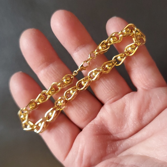 Vintage MONET signed Caged Bead Gold Tone Chain Bracelet - Picture 5 of 7